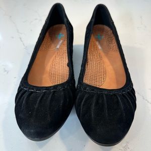BareTraps Black Low Wedge Shoes